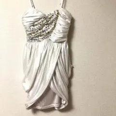 キャバドレス サテン生地  ひざ上丈  ホワイト  ビジュー付き