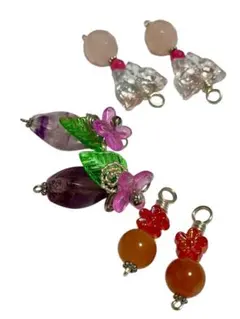 カラフルな花と葉の天然石チャームセット