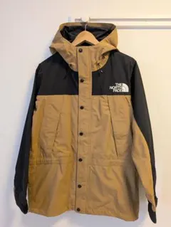 THE NORTH FACE Mountain Light Jacket