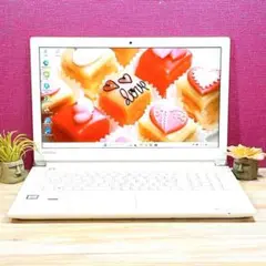 美品ホワイト✨すぐ使えるノートパソコン✨Win11✨7世代✨カメラ付✨訳あり