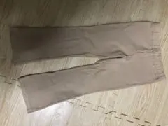 ストレッチパンツ　フレアパンツ