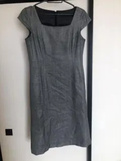 MOSAIQUE グレー 半袖 スクエアネック ワンピース