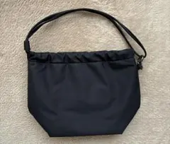 nugu POIK ドローストリングショルダーバッグ