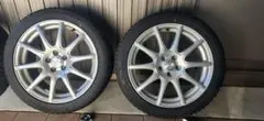 215/45R17国産スタッドレスタイヤ付きアルミホイールのサムネイル