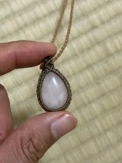 ロースクォーツ　ペンダント