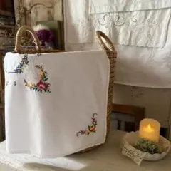 フランスアンティークஐ⋆*薔薇刺繍のクロス