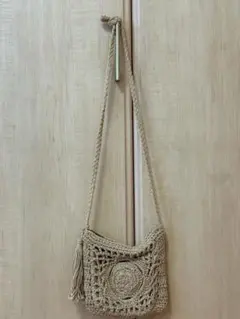 【未使用】マクラメ編み スクエア ショルダーバッグ ベージュ タッセル付き
