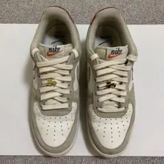 【27.5cm】NIKEエアフォース1 ロー ファーストユーズホワイト+ベージュ