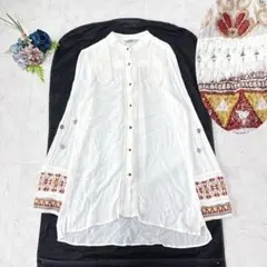 美品⭐︎Desigual デシグアル　刺繍　装飾ブラウス　Mサイズ　ホワイト