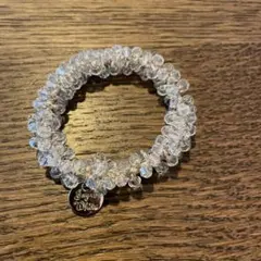 クリアビーズ ヘアゴム ロゴプレート付き