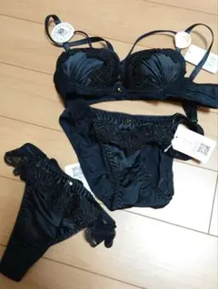 ブラックブラジャーショーツセット A65-D75