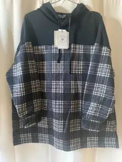 【新品】黒系チェック　切り替えパーカー　3Lサイズ