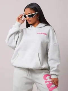 《新品・未使用》CALIFORNIA グレーパーカー フード付き