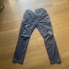 ネイビー カーゴパンツ 複数ポケット