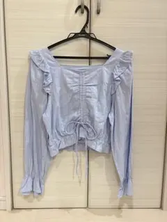 水色　長袖　フリルブラウス　continuer de niceclapのサムネイル