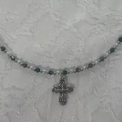 パールガラスビーズクロス十字架ハンドメイドネックレスY2Kフェアリーグランジ
