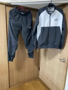PUMA ジャージ上下セット 黒/白　上着シミあり