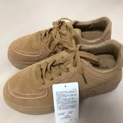 濃いベージュ 薄茶　スニーカー　Mサイズ