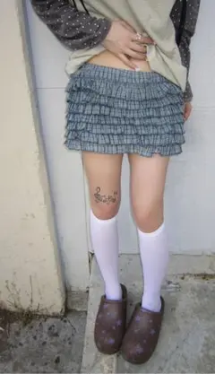 nagu hakuチェックティアードフリルショートパンツ