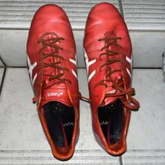 レッド スニーカー