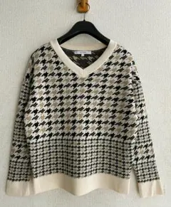 ★送料込み★アンタイトル　UNTITLED　千鳥柄Vネックニットプルオーバー♪
