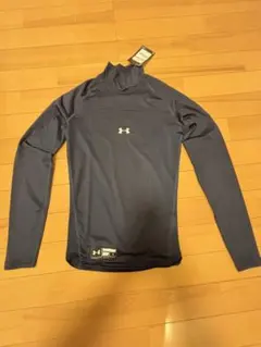 UNDER ARMOUR ダークブルー アンダーシャツ Sサイズ