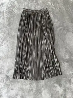 美品　美シルエット　プリーツスカート　光沢チャコール