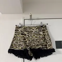 未使用　レオパード柄スパンコールショートパンツ　豹柄ショートパンツ　キラキラ