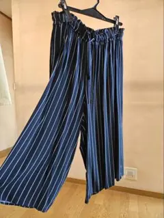 ワイドパンツ