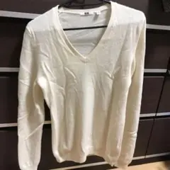 ユニクロ  カシミヤVネックセーター