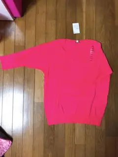 Vネック ニット