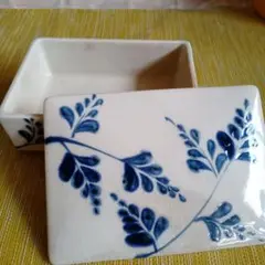 クリハラハルミ　ボタニカル柄　陶器小物入れ　蓋付き食器　未使用　青い葉模様