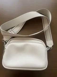 ホワイト ショルダーバッグ 2ジッパー