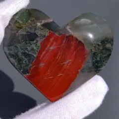 アフリカンブラッドストーン　パイライト入り　ハート　握り石　天然石　no.103