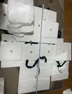 注意⚠️モンクレール　モンクレ　ショッパー　お求めのサイズをコメントでのサムネイル