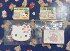 サンリオキャラクターズ　ｍｉｎｉｍｉｎｉ　折りたたみテーブル　キティ、キキララ