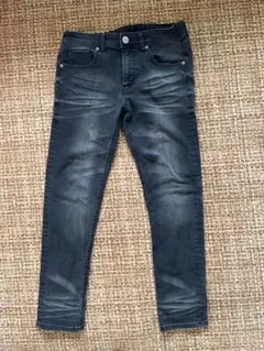 ダークグレー スキニーデニム