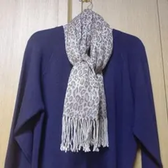 ヒョウ柄のマフラー