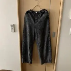 ウォッシュ　ブラック　デニム