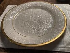 Lenox エンボス花柄皿 ゴールド縁