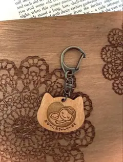 マタニティマーク　木製キーホルダー　ねこ