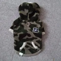 犬服　迷彩柄フリース フード付き