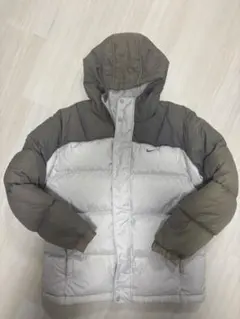Nike フード付きダウンジャケット