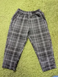 中古品　グレー系チェック 長ズボン 110サイズ