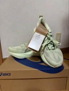 NOVABLAST5 ランニングシューズ