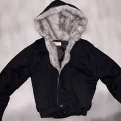 【大人気！】短丈 ファー付きパーカー