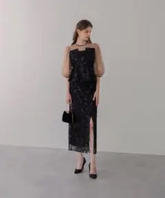 LEJAシアーパフスリーブペプラムスパンコール花柄Iラインドレス