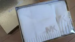 マイケルコース　マフラーとニット帽のセット　MK