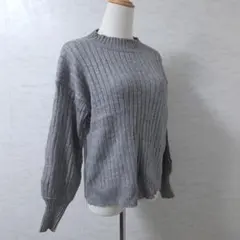 ジーラ ボリューム袖 リブ ニット プルオーバー 袖先ボタン グレー