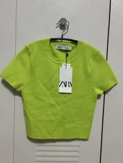 ZARAネオングリーン（蛍光ライム）カラー半袖クロップド丈Tシャツ　サイズM